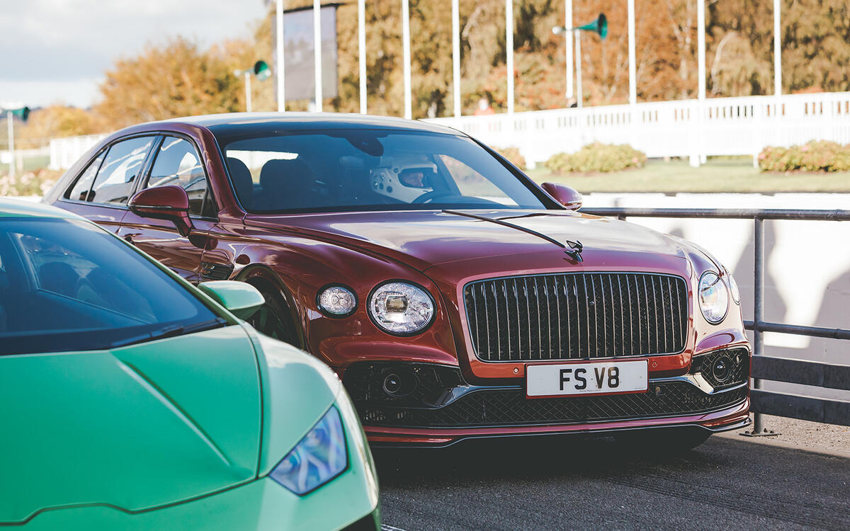 Bentley Flying Spur V8