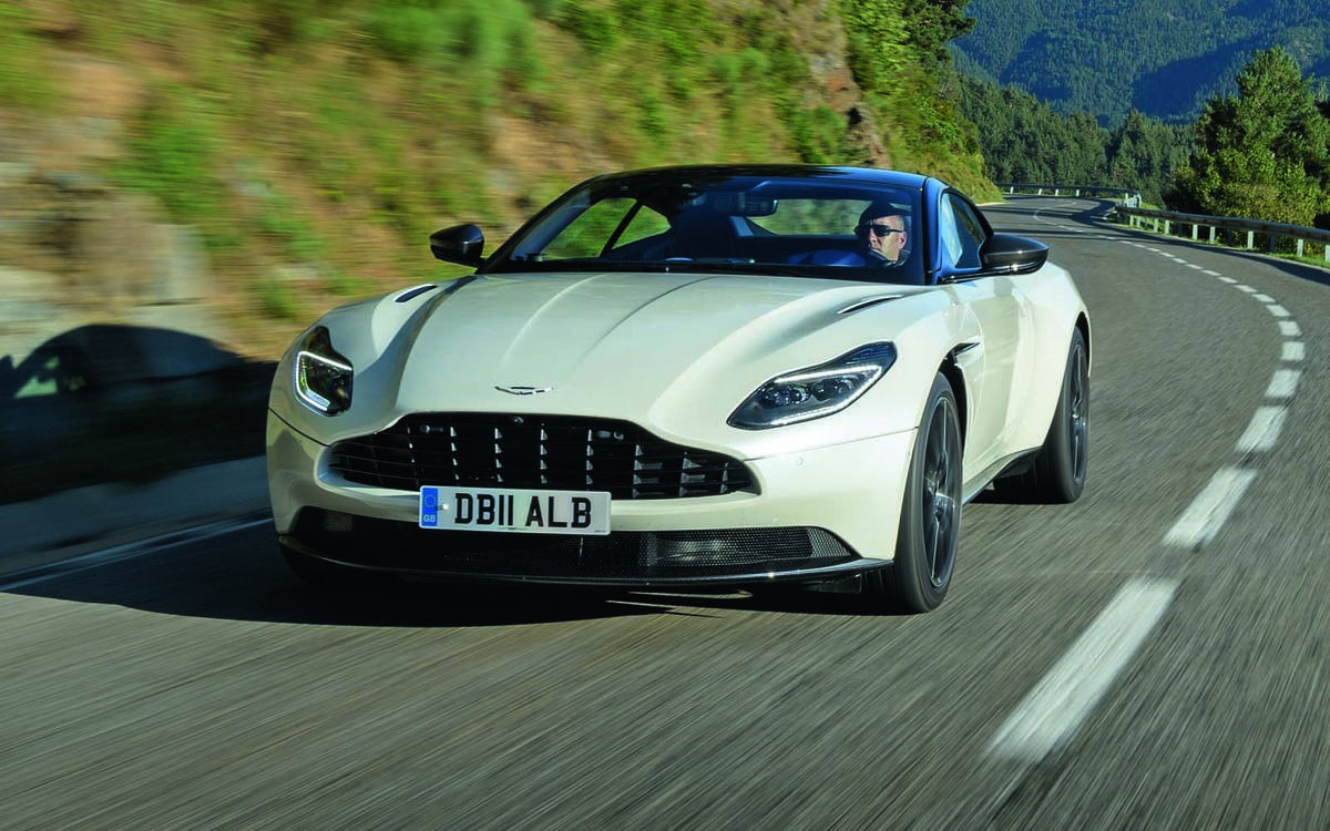 Aston martin db11 2022