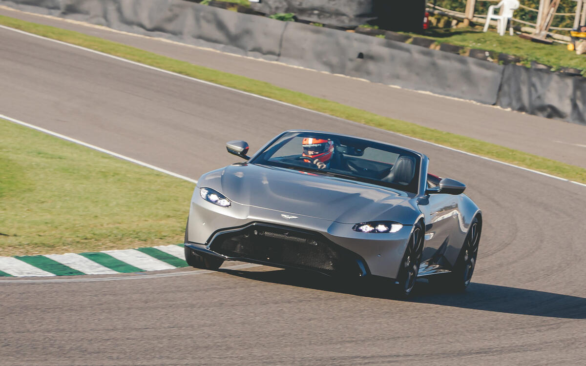 Aston Martin Vantage Roadster