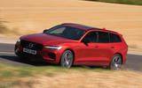 Volvo V60 front quarter tracking