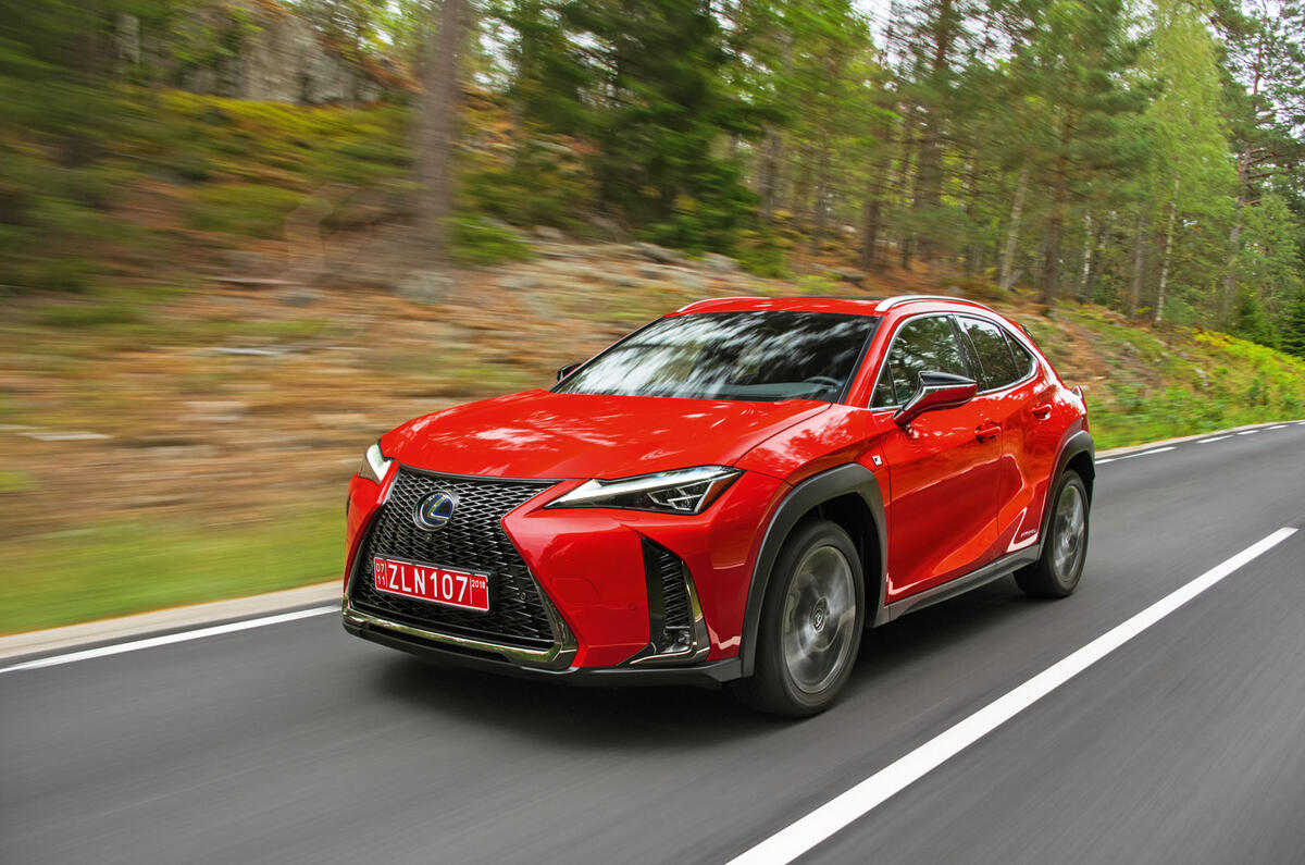 Lexus ux фото