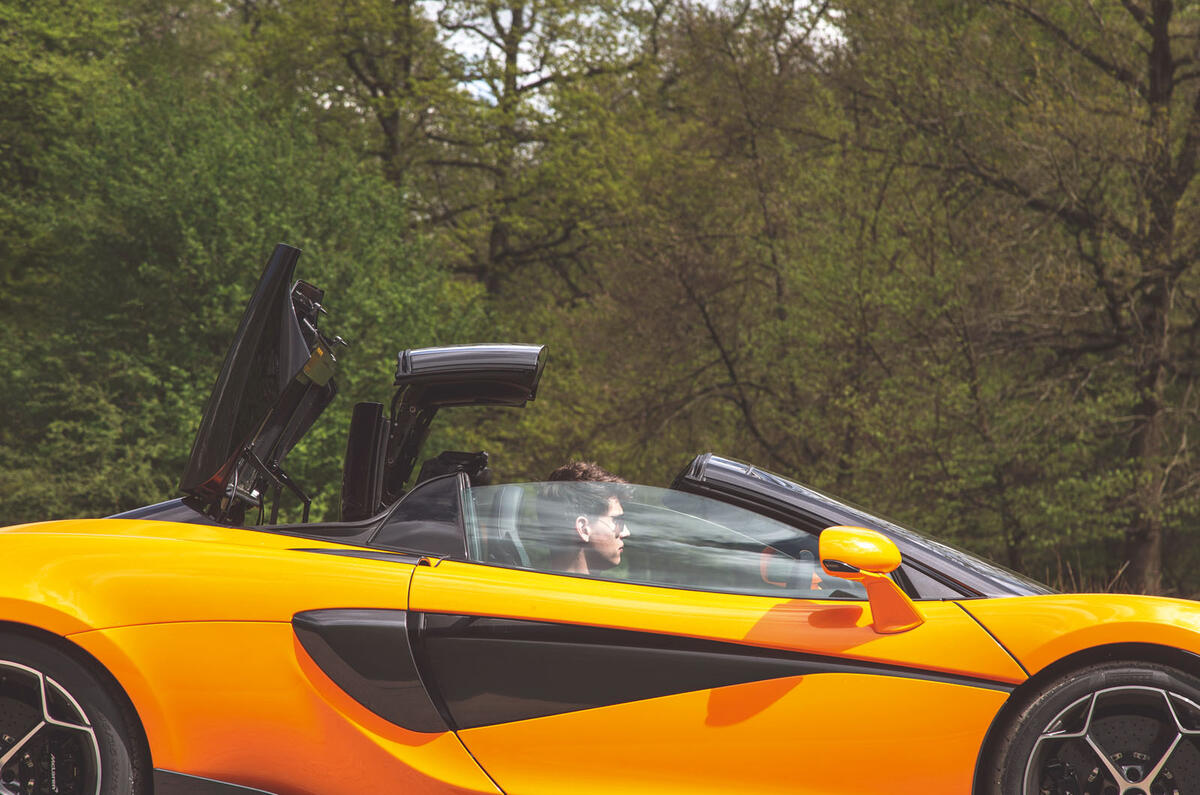 McLaren 600LT Spider 2019 road test review - roof fold