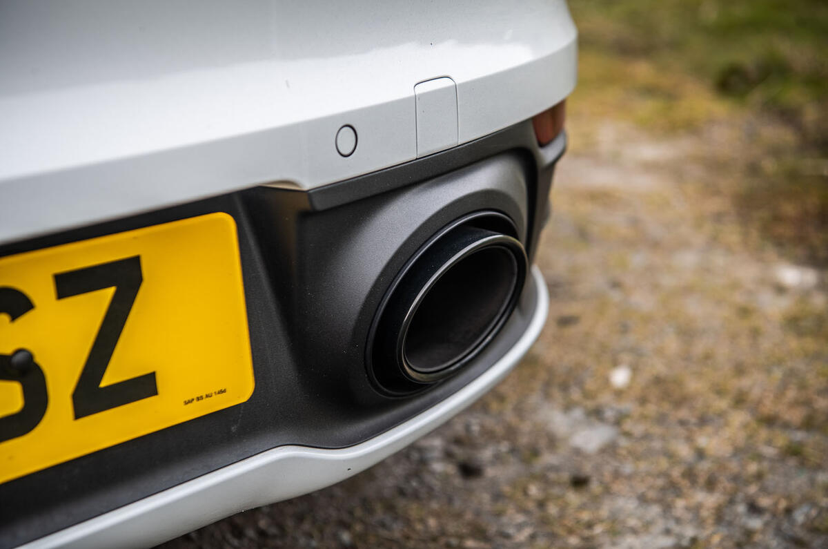 Porsche 911 Carrera S 2019 road test review - exhaust