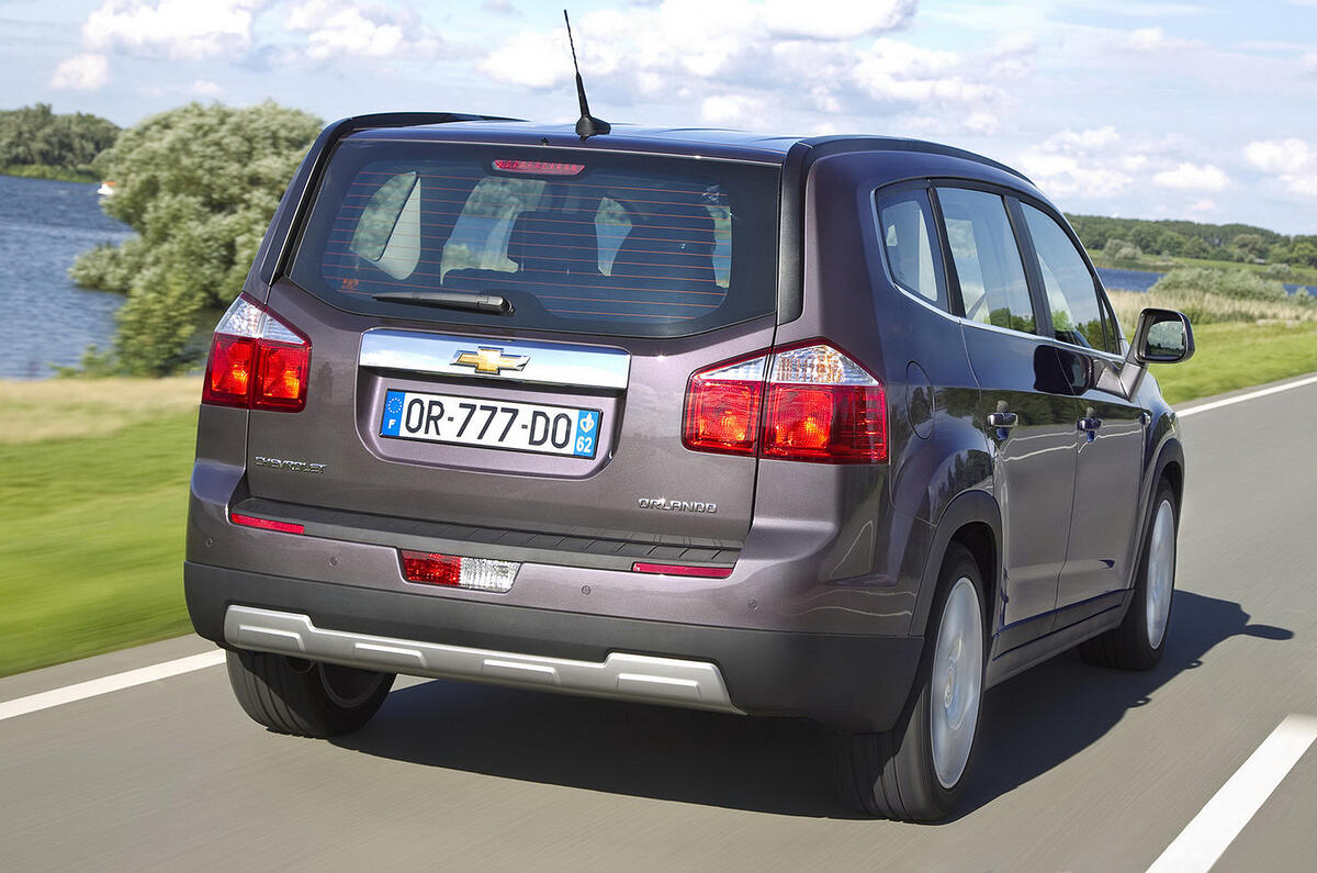 chevrolet-orlando-2-0-vcdi-first-drive