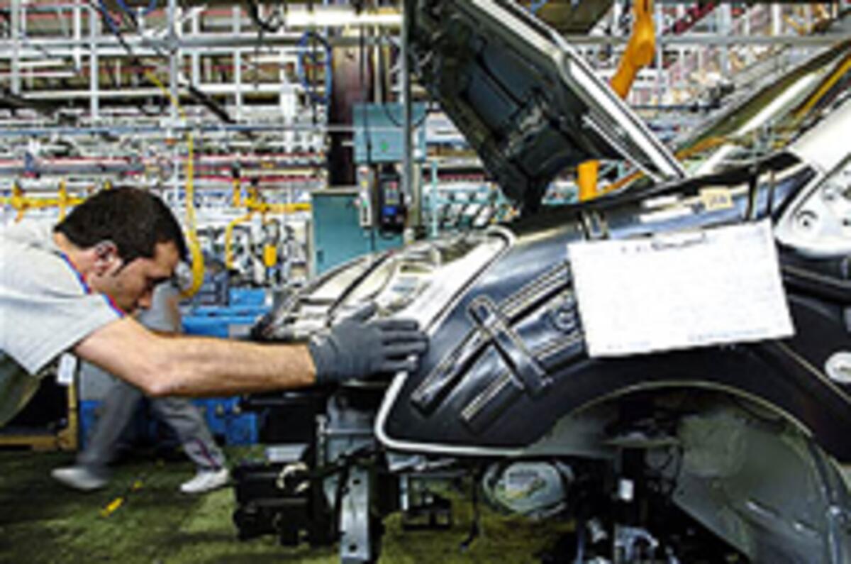 strike-closes-spanish-factories-autocar