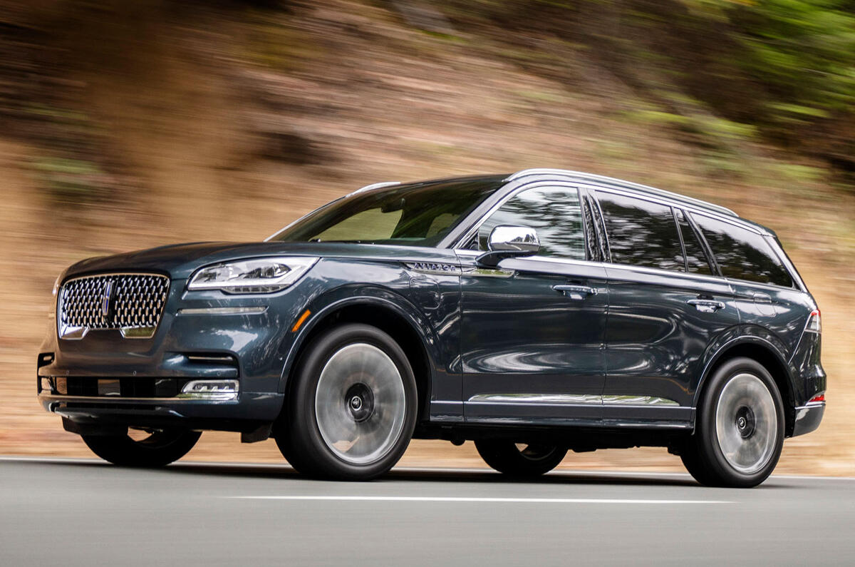 Lincoln Aviator Review 2024, Price & Specs | Autocar