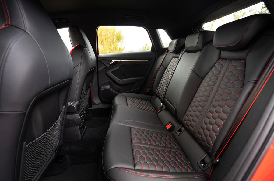 16 Audi RS3 2021 : essai routier des sièges arrière