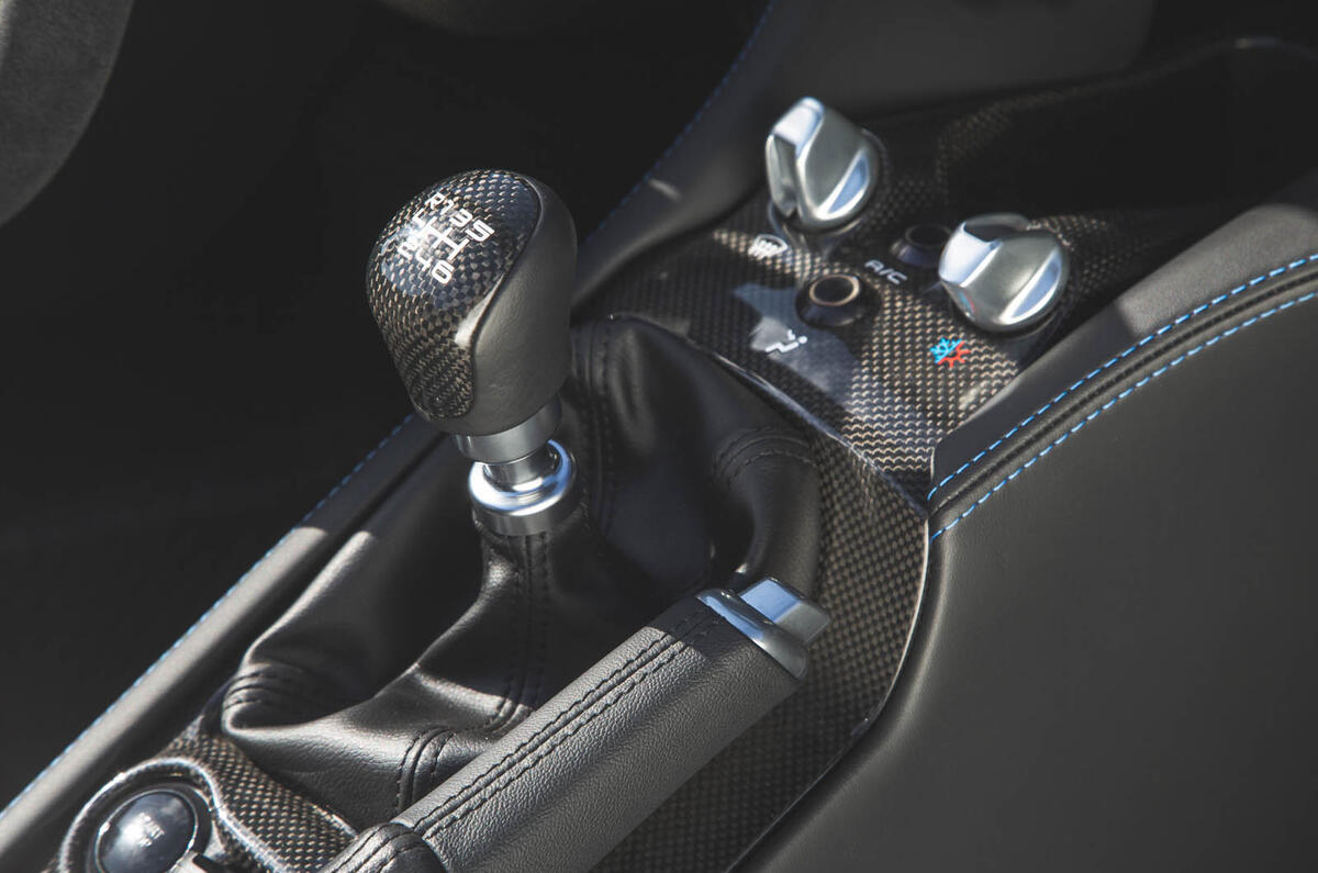 Dallara Stradale 2019 road test review - gearstick