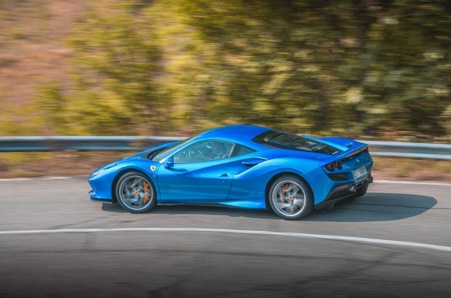 Ferrari F8 Tributo Vs 488 Gtb Vs 458 Italia A Stallions