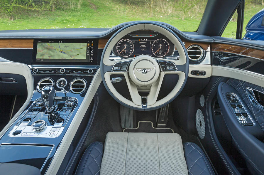 20-bentley-continental-gt-2018-review-cabin.jpg?itok=kpiY4xoJ