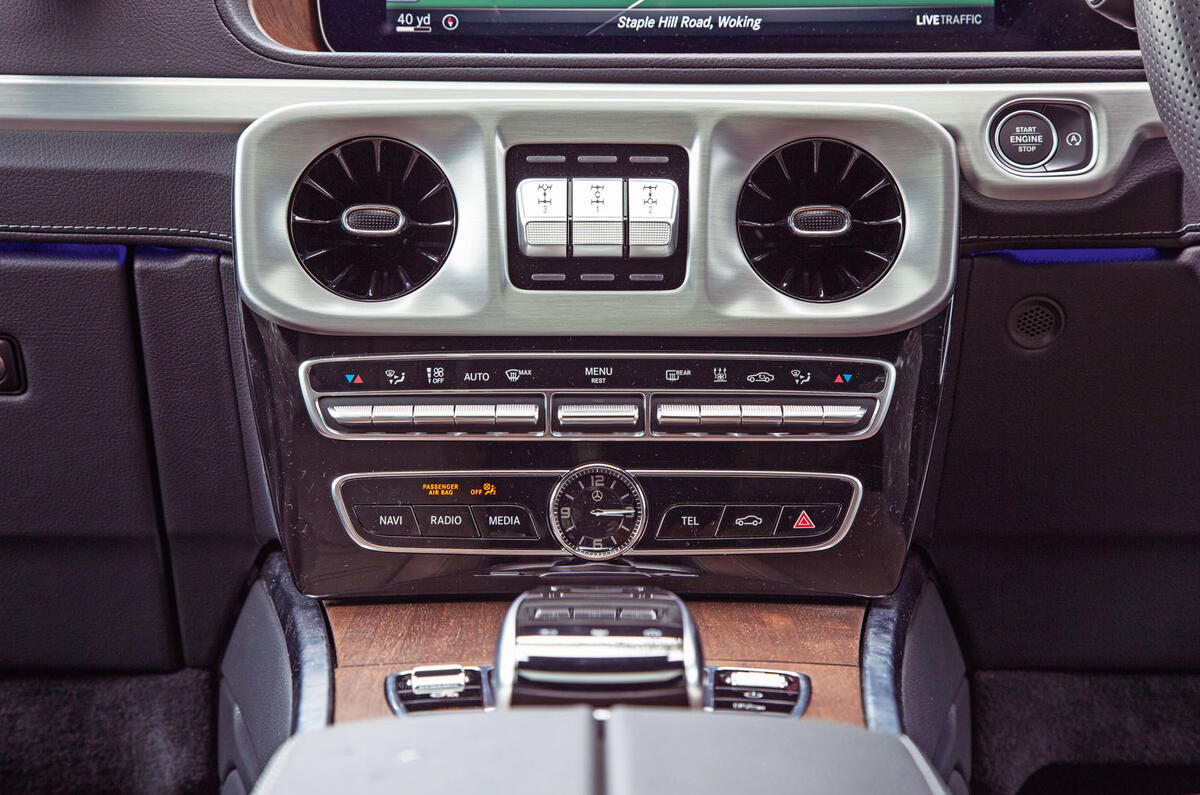 Mercedes-Benz G-Class 2019 road test review - centre console