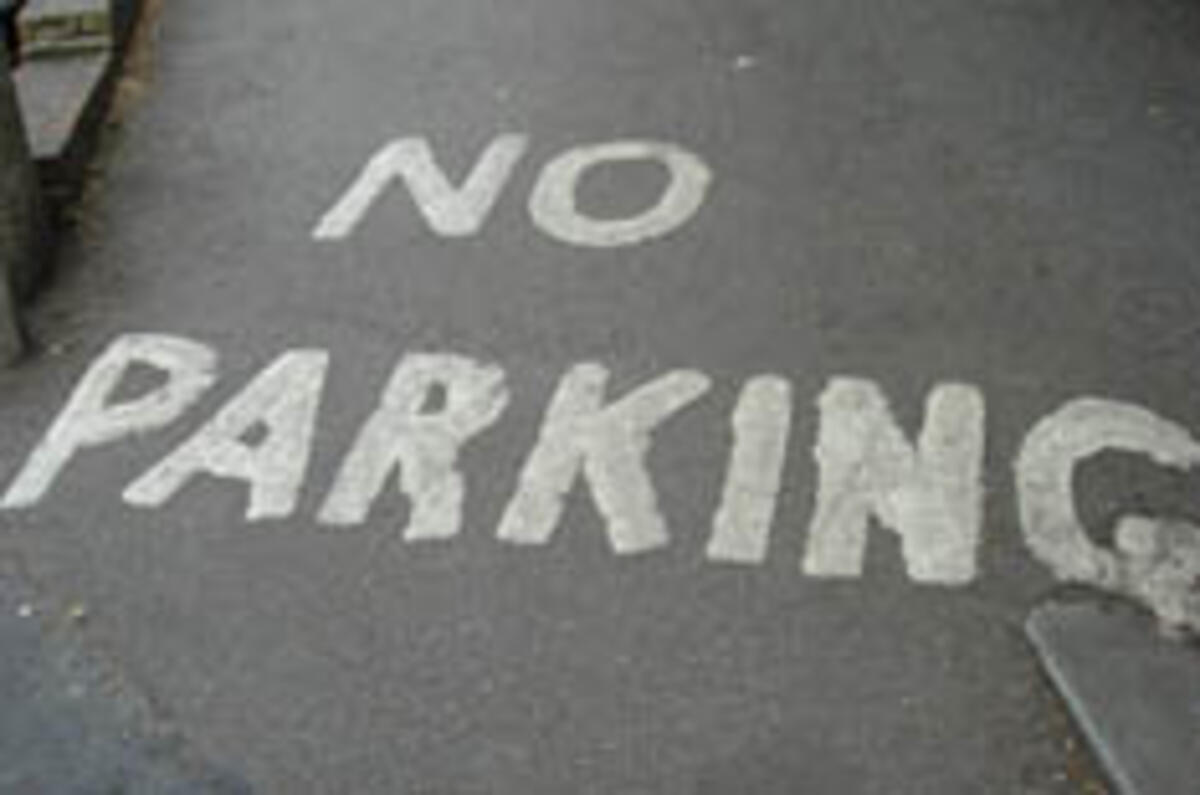 Parliamentary committee condemns parking