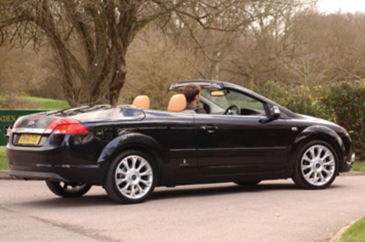 ford focus coupe cabriolet