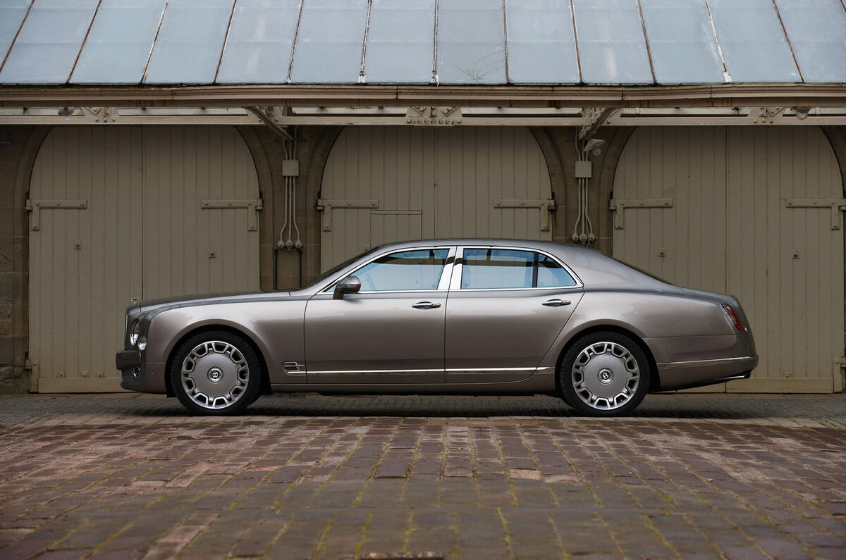 Bentley Mulsanne 6.75 V8 first UK drive