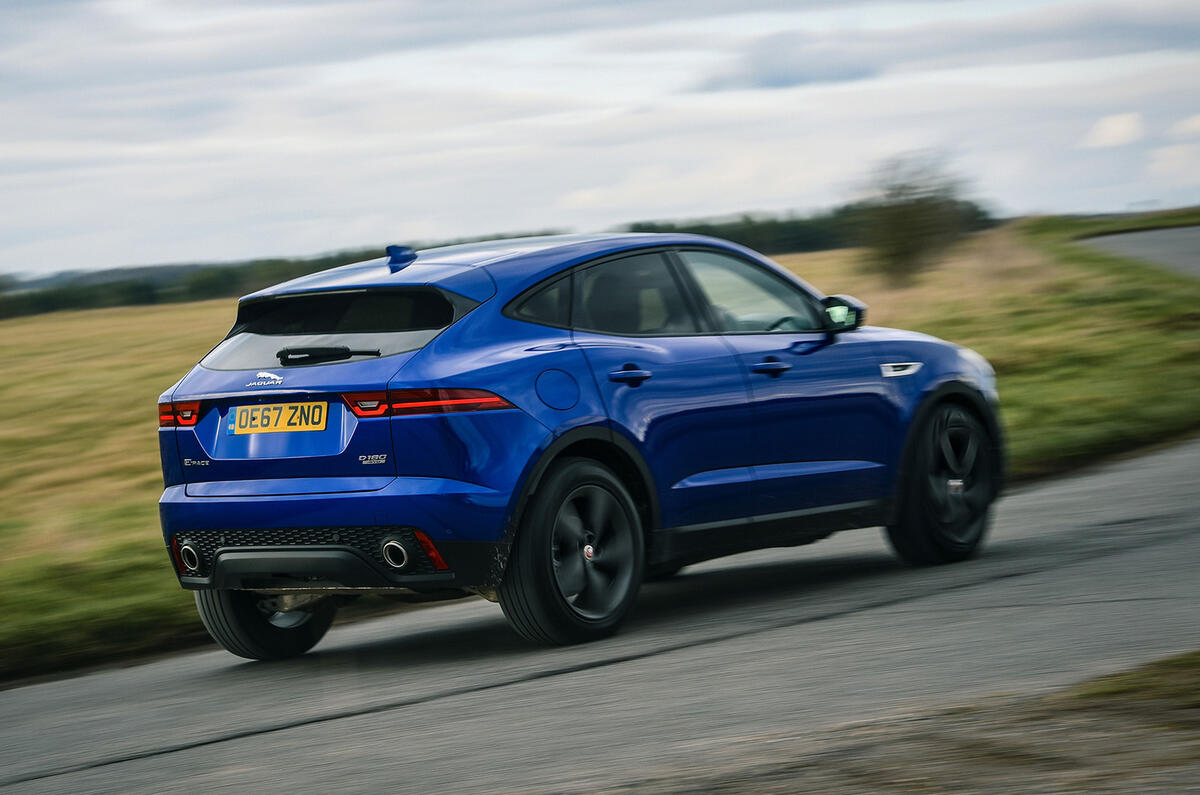 Jaguar E-Pace Critique de l'action arrière