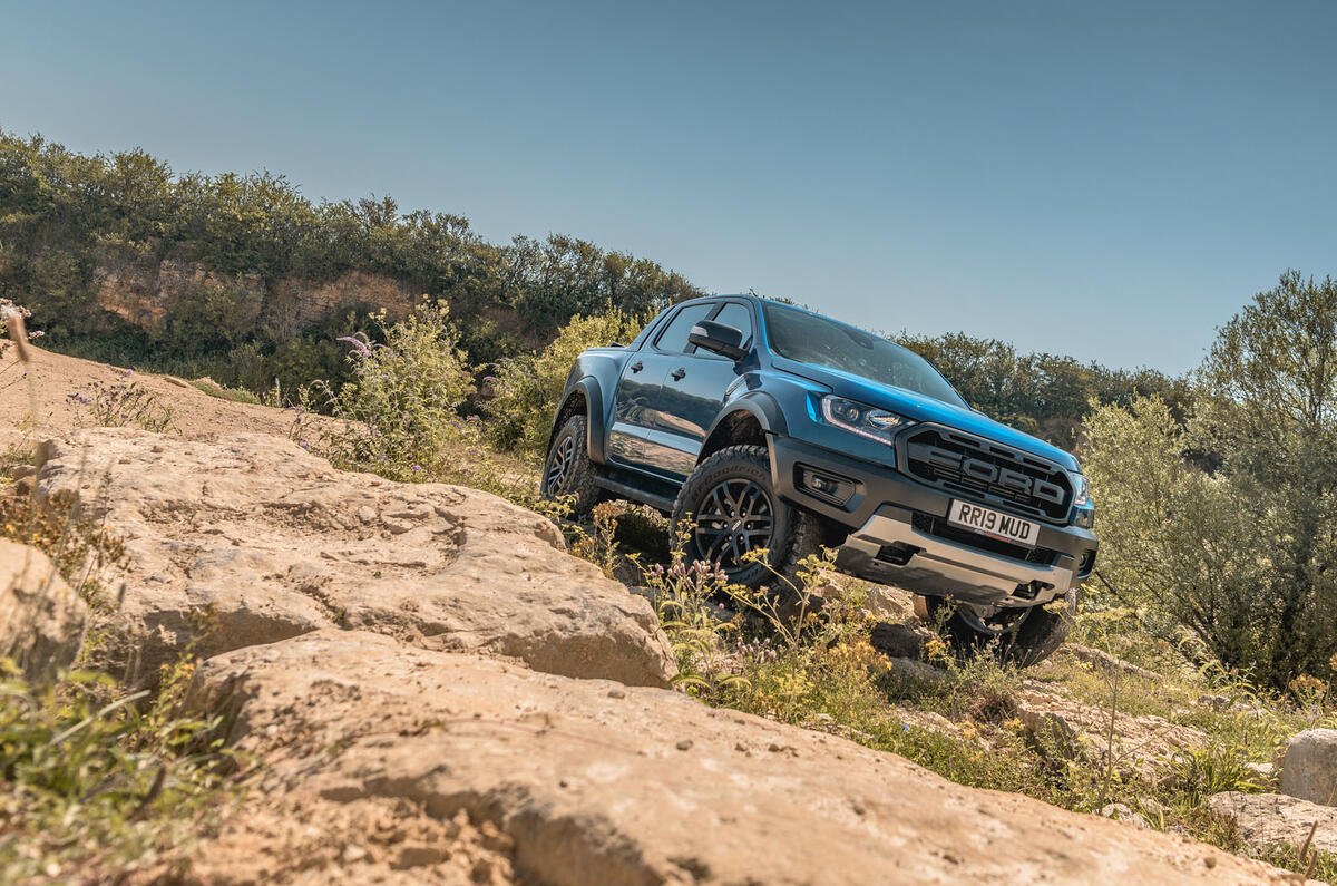 Ford Ranger Raptor 2019 road test review - static dust