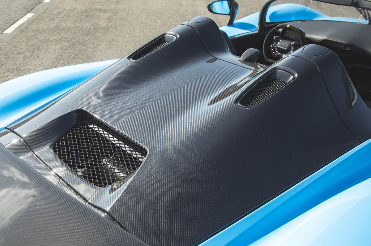 Dallara Stradale 2019 road test review - butresses