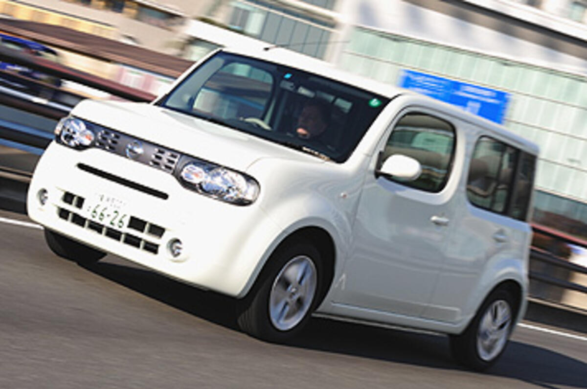 Nissan Cube Autocar