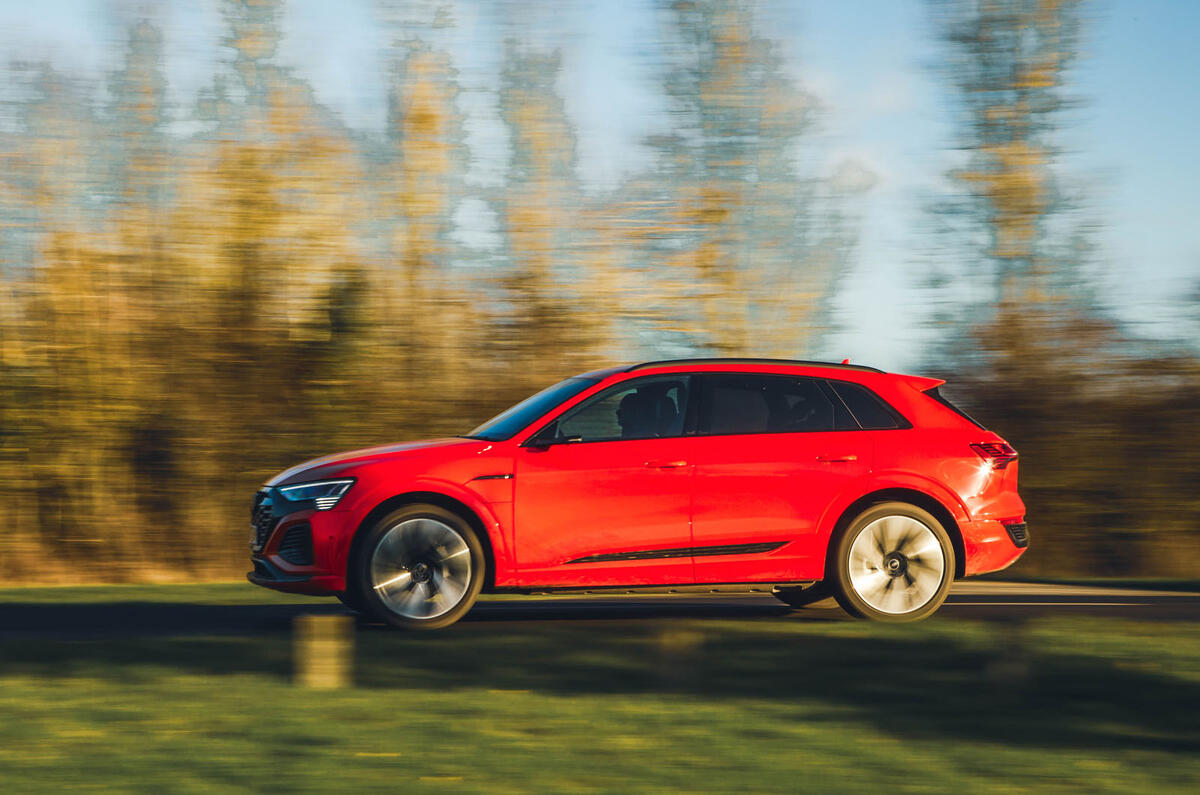 Audi SQ8 Q8 etron 2025 Review pan 88