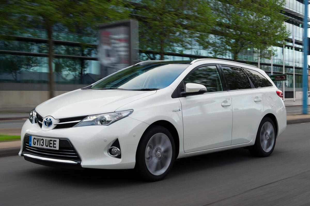 Toyota Auris Touring Sports 1.8 Hybrid Excel First Drive Review Review ...