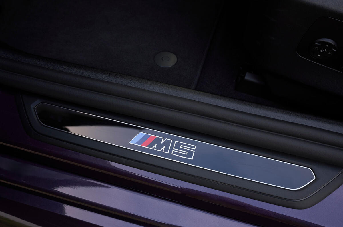 BMW M5 2024 Critique du seuil 070