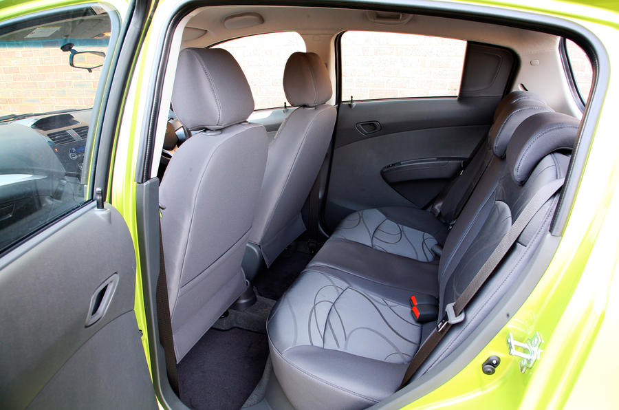 Chevrolet Spark 2010 2015 Interior Autocar