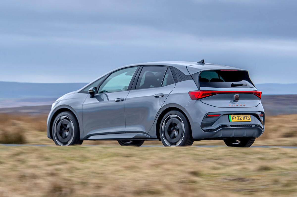 cupra born review 2024 21 panoramique arrière