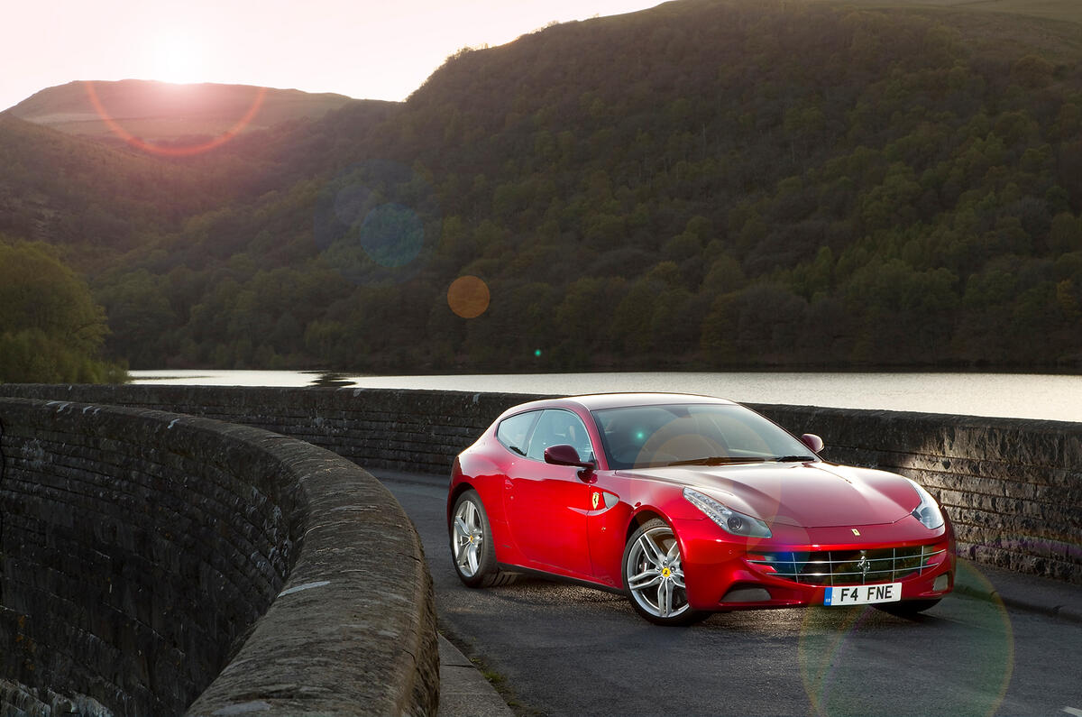 Ferrari FF 4 étoiles