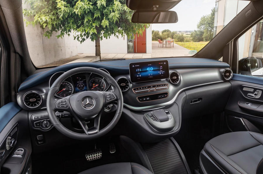   Mercedes Benz EQV 2021 LHD : essai routier - tableau de bord
