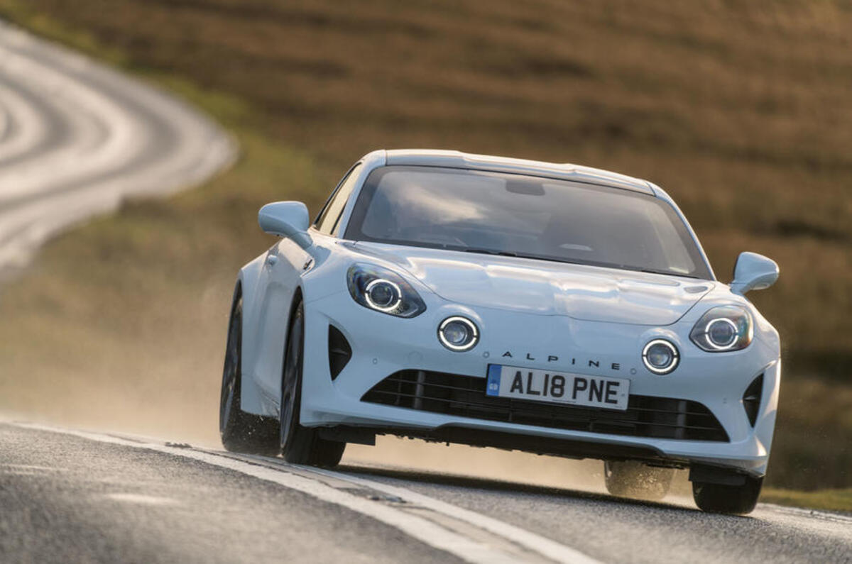 1-14-alpine-a110s-2020-uk-fd-otr-front.jpg?itok=RpcywOZF