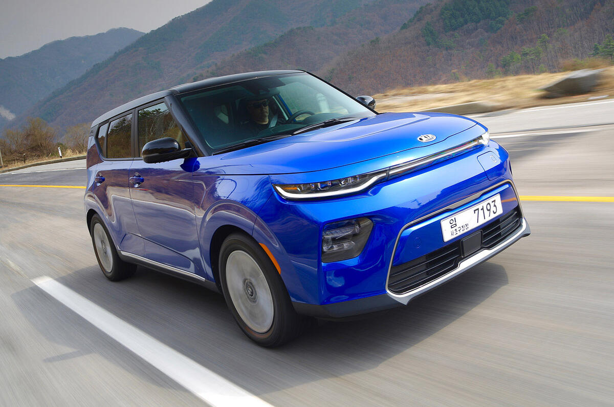 2019 kia soul ev outlet review