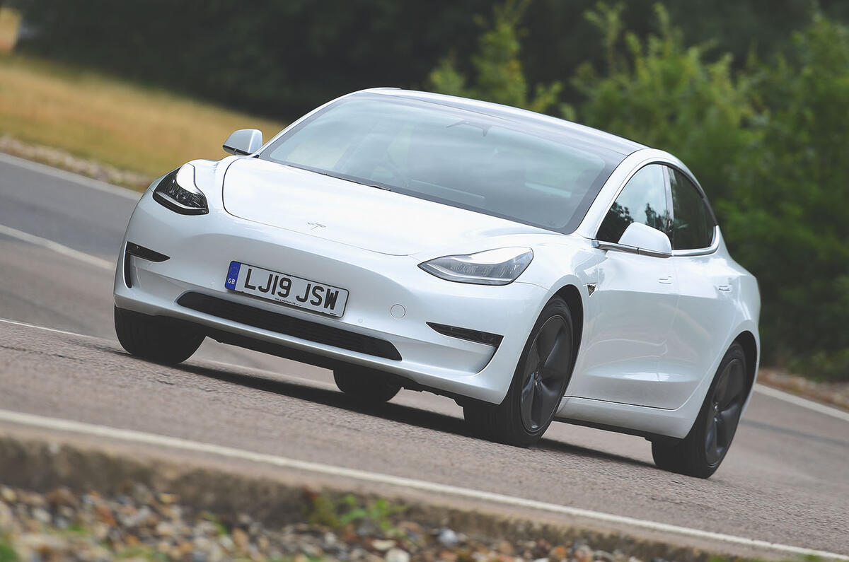 Tesla model 3 standard range outlet plus in snow