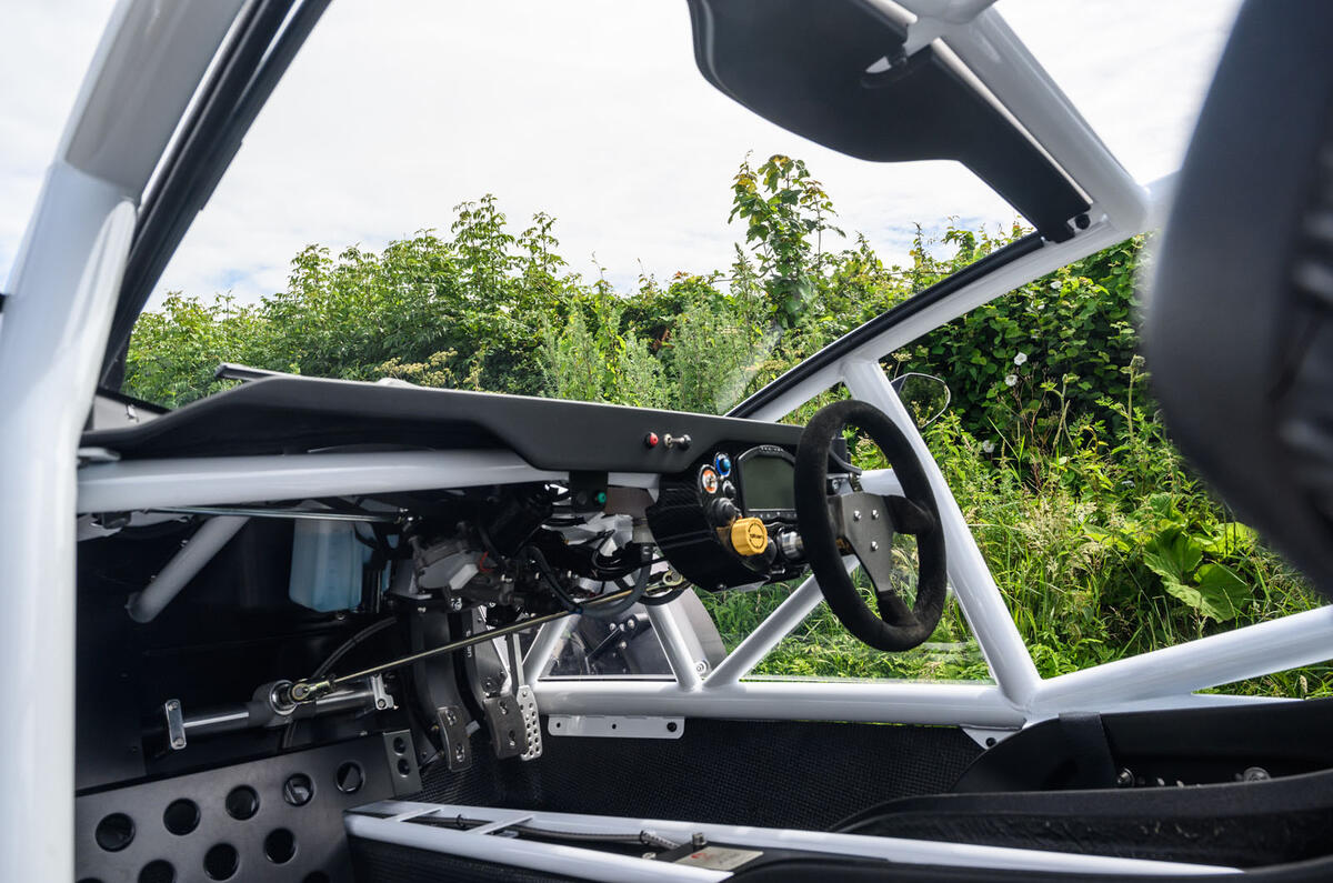 [Actualité] Les petits constructeurs et les artisans  - Page 4 11-ariel-nomad-r-2020-uk-fd-dashboard