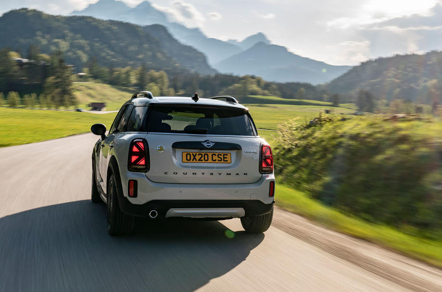 Mini Countryman Cooper S E All4 Exclusive 2020 review ...