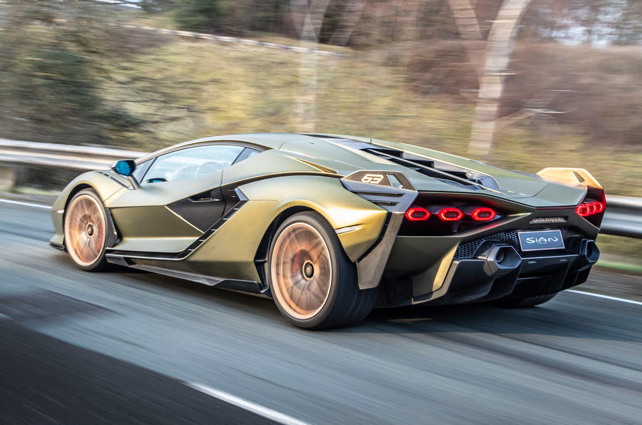 3 Lamborghini Sian 2021 : le premier héros de l'examen de conduite au Royaume-Uni
