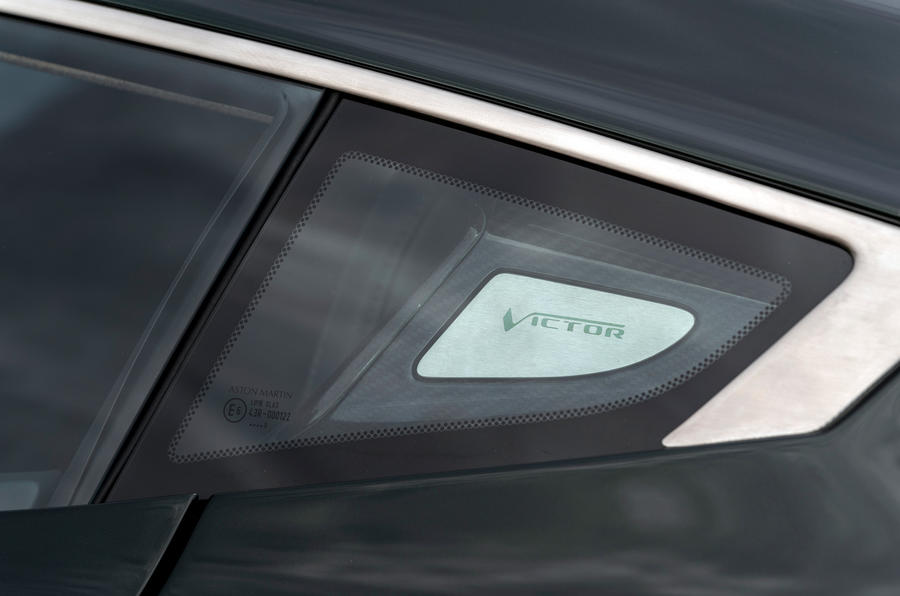 7 Fenêtres de l'Aston Martin Victor 2021