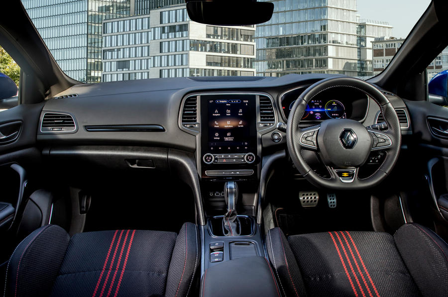 7 Tableau de bord de la Renault Mégane E Tech phev 2021 UE FD