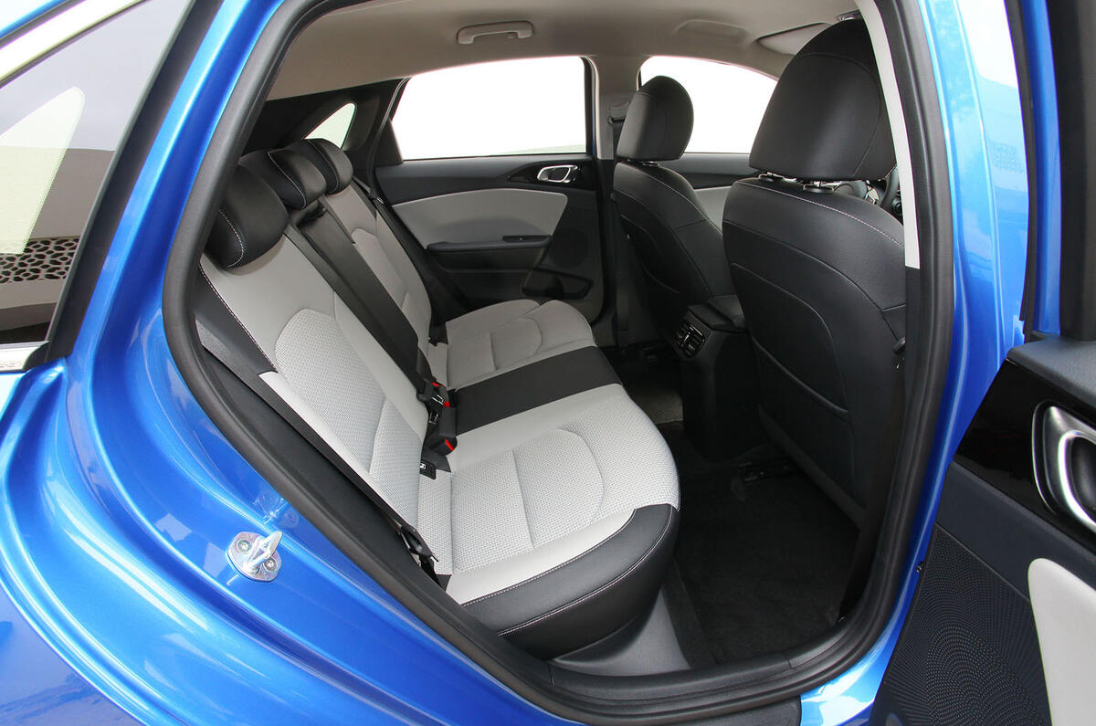 Kia ceed seats