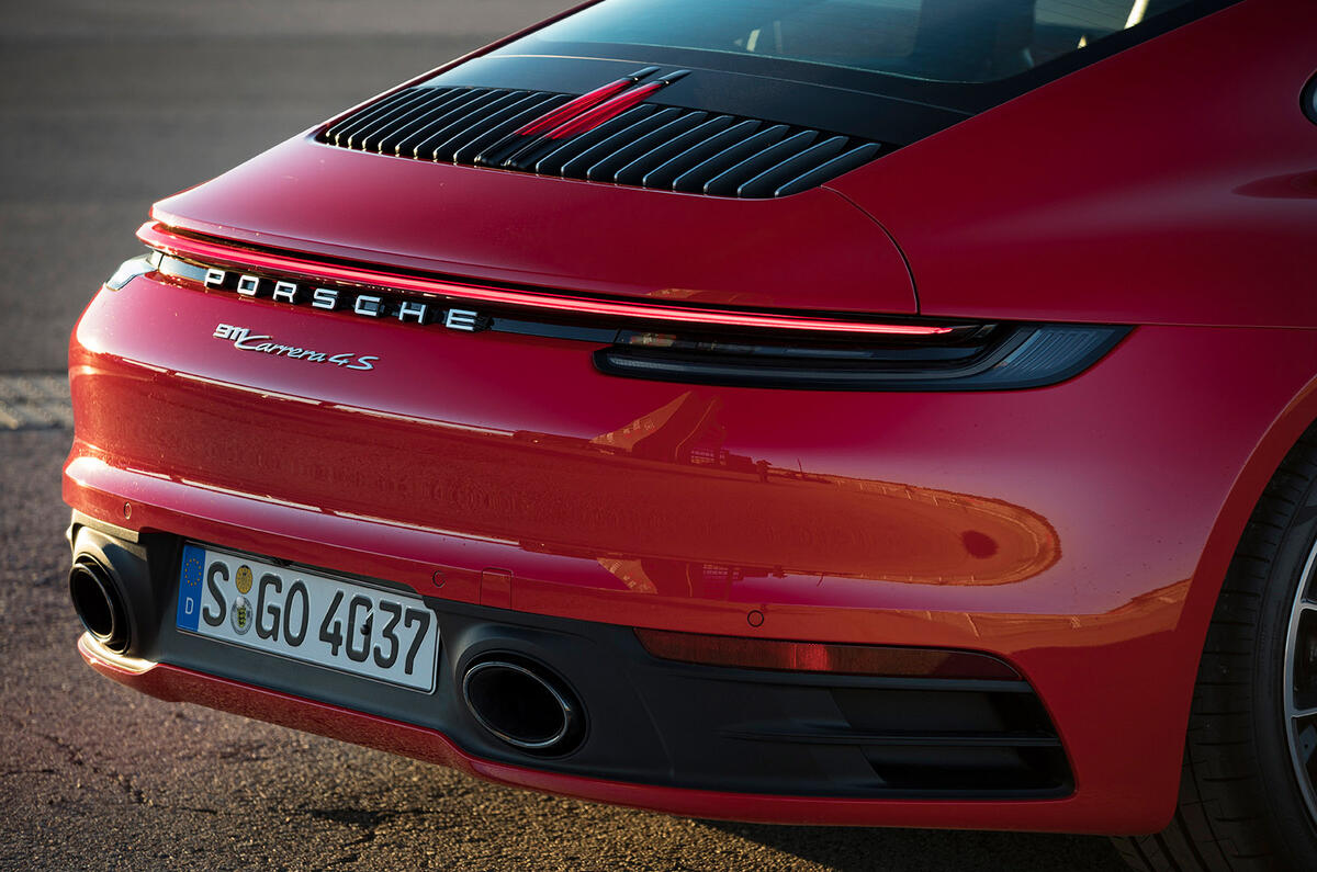 Porsche 911 Carrera 4S 2019 review - rear end