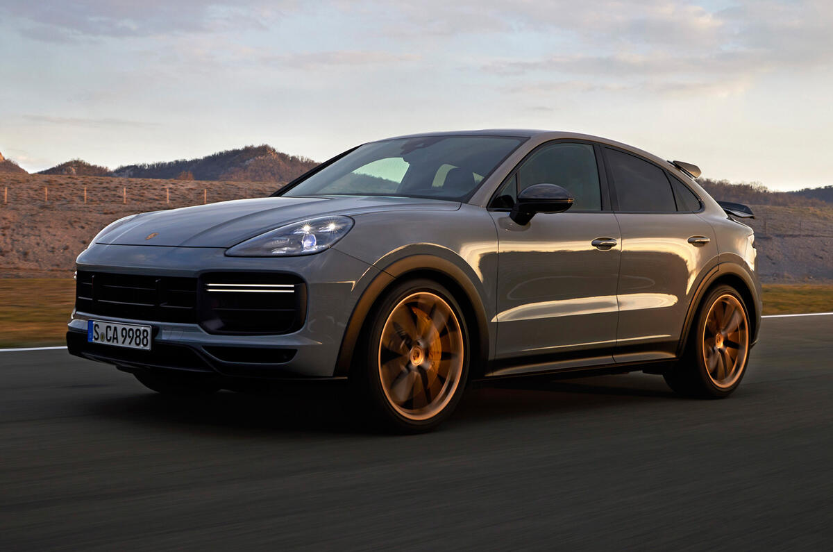 2021 porsche clearance cayenne electric