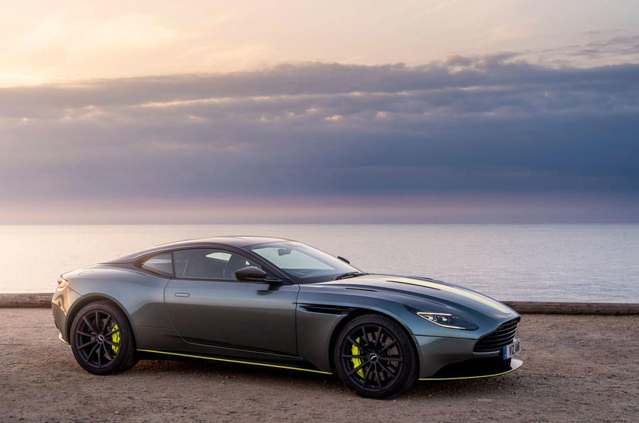 Aston martin db11 amr