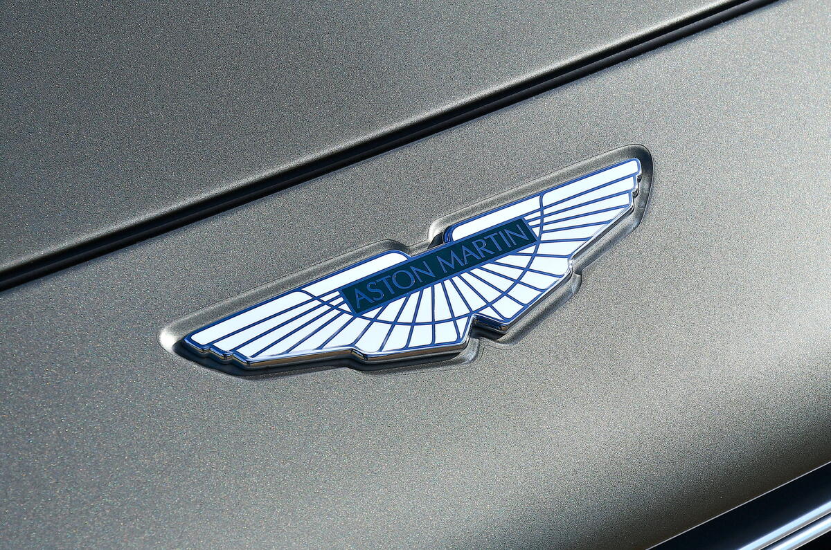 Aston Martin badge 2022