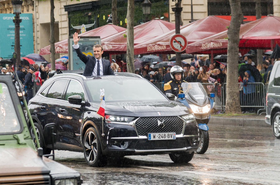 ds7-crossback-presidential-macron-lead.jpg