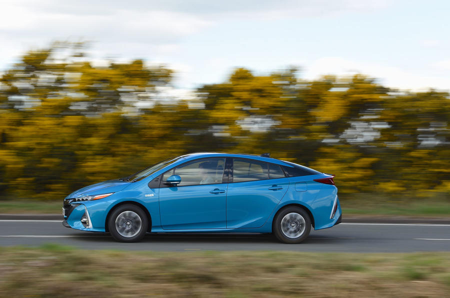 Toyota Prius Plug In Business Edition Plus 2017 Uk Review Autocar