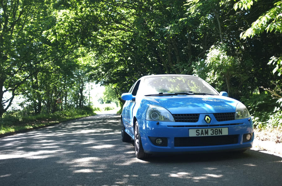 YOU NEED THESE CHEAP MODS ON YOUR RENAULT CLIO RS!! 