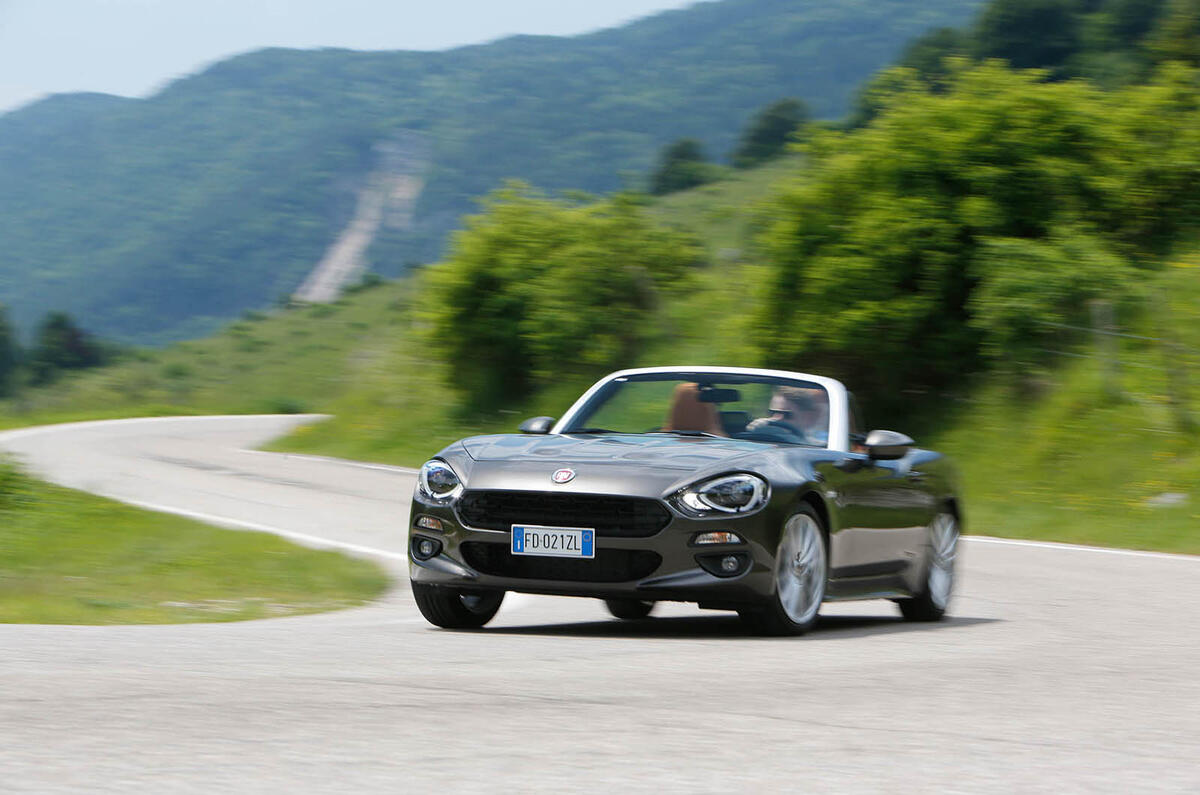 Fiat 124 spider 2016