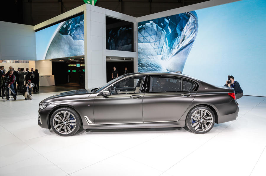 Bmw m760li xdrive v12