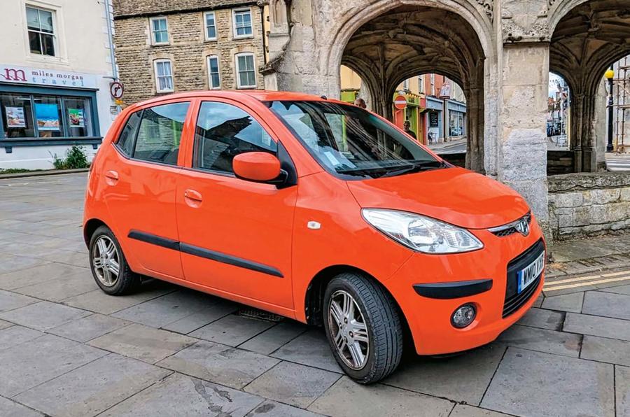 Hyundai i10 front three quarter