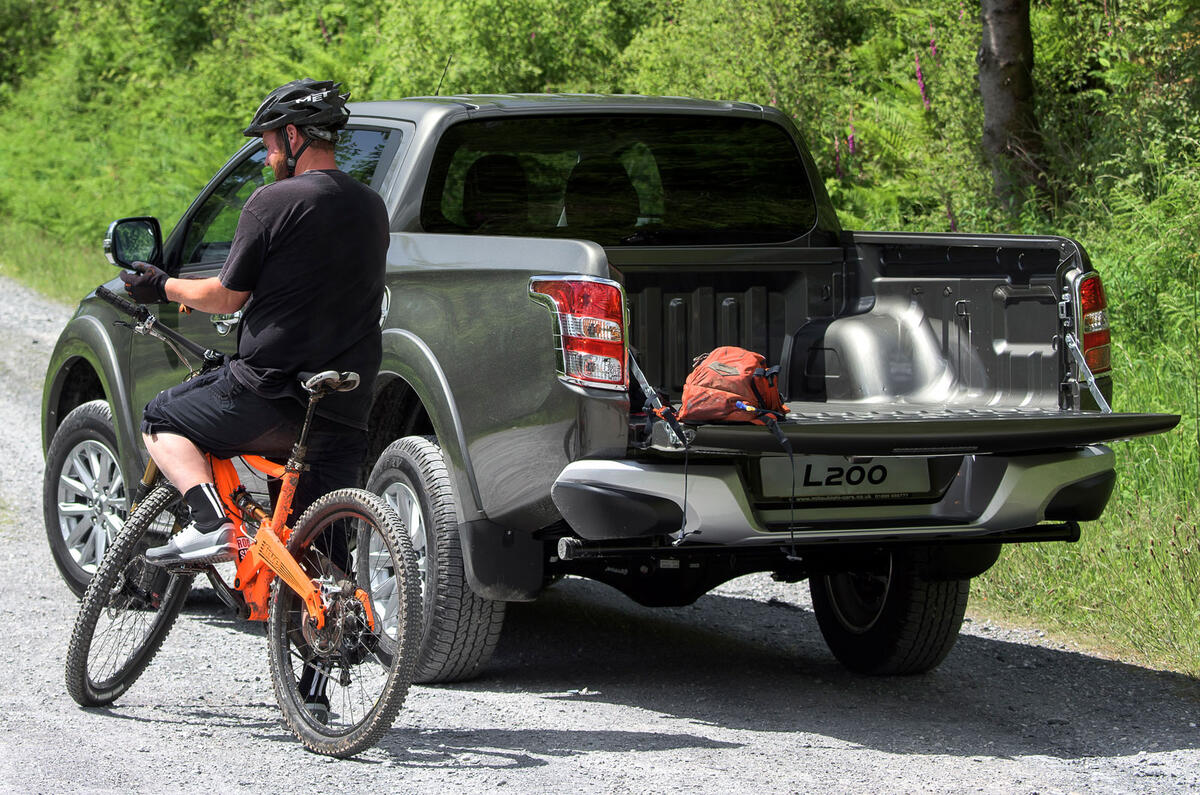 l200 bike rack