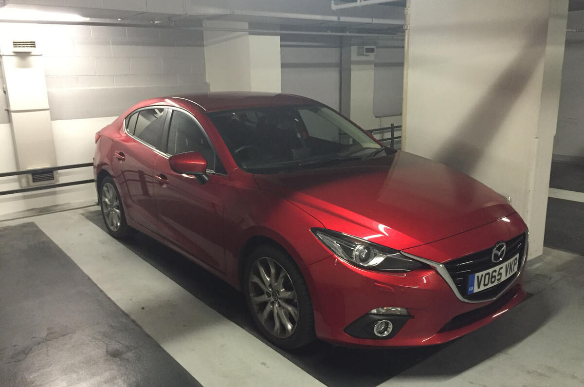 Mazda 3 fastback